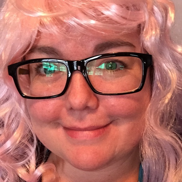 Meet your Posher, Heather - Picture 1 of 1